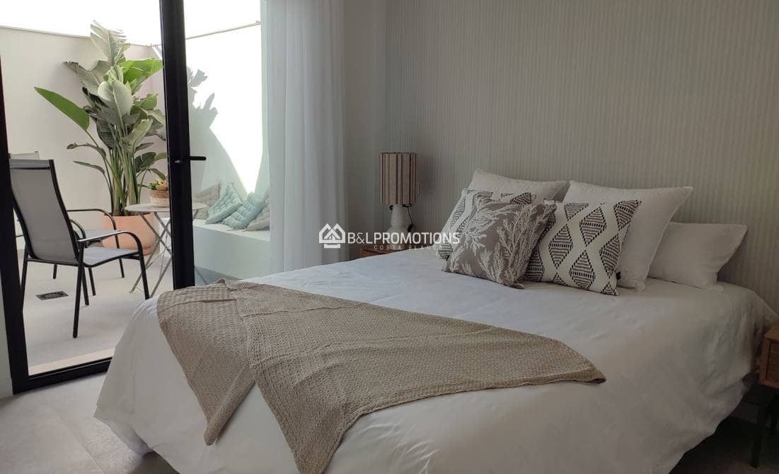 2 bedroom Apartment for sale in Pilar de la Horadada with pool garage - € 259,900 (Ref: 8930994)