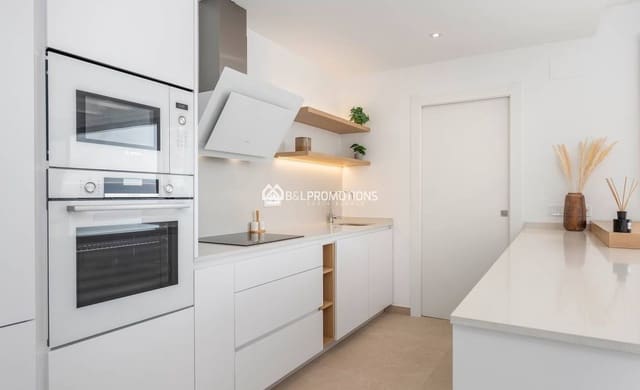 3 makuuhuone Huvila myytävänä paikassa Las Lomas de Rame - Bahía Bella, Los Alcázares mukana uima-altaan 
autotalli - 499 900 € (Ref: 8977635)