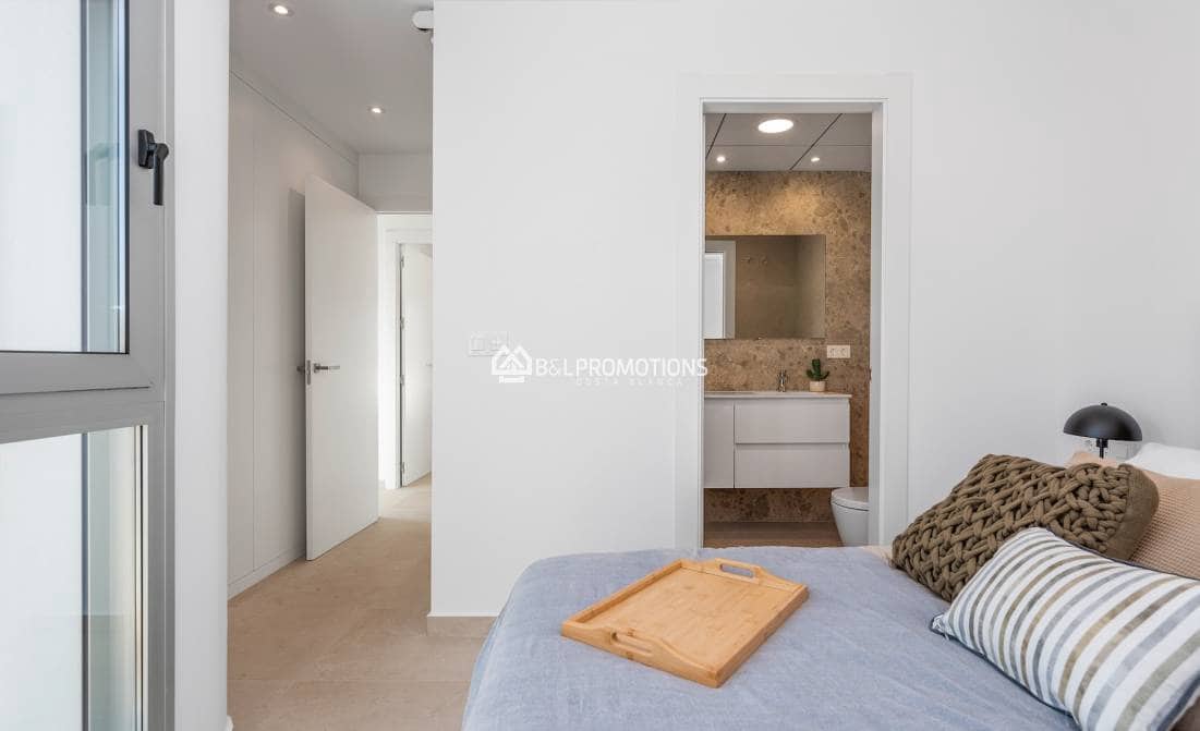 3 bedroom Villa for sale in Los Alcazares with pool garage - € 399,900 (Ref: 8977636)