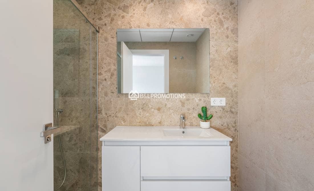 3 bedroom Villa for sale in Los Alcazares with pool garage - € 399,900 (Ref: 8977636)