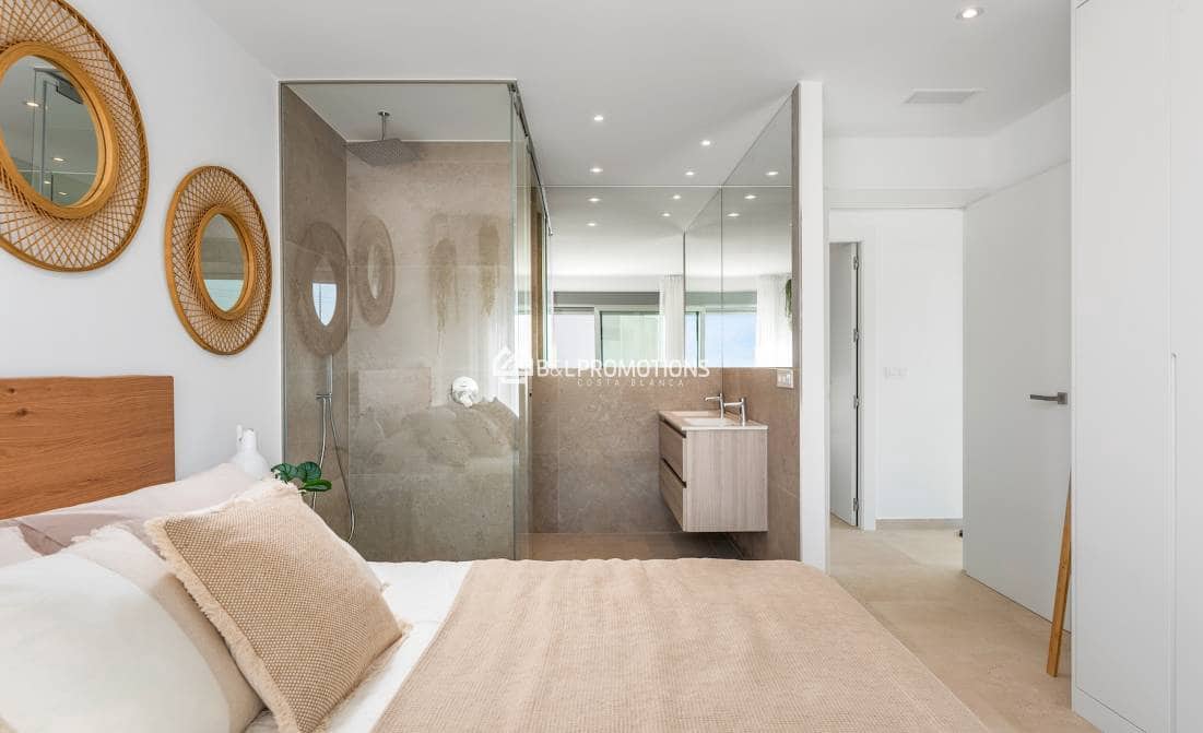 3 bedroom Villa for sale in Los Alcazares with pool garage - € 399,900 (Ref: 8977636)