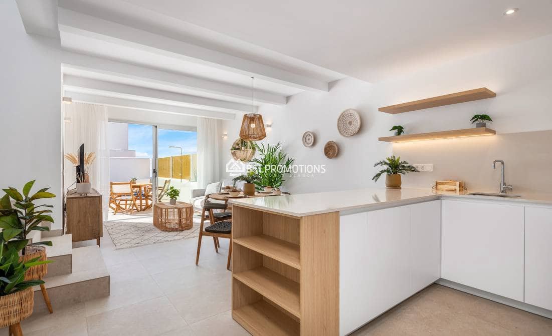 3 bedroom Villa for sale in Los Alcazares with pool garage - € 399,900 (Ref: 8977636)