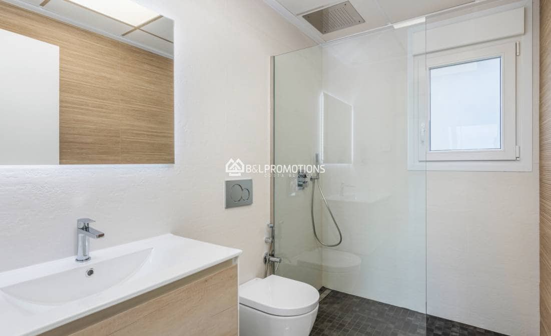 3 bedroom Villa for sale in Los Montesinos with pool garage - € 465,000 (Ref: 8982907)