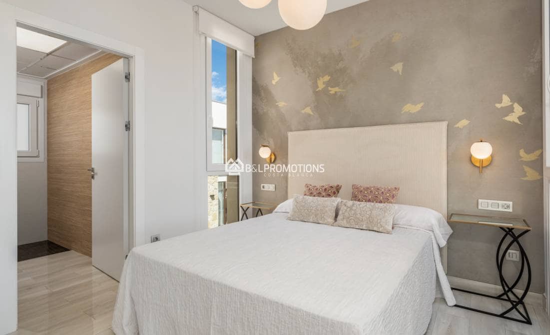 3 bedroom Villa for sale in Los Montesinos with pool garage - € 465,000 (Ref: 8982907)