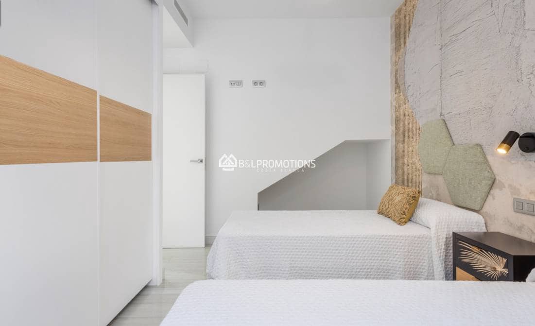 3 bedroom Villa for sale in Los Montesinos with pool garage - € 465,000 (Ref: 8982907)