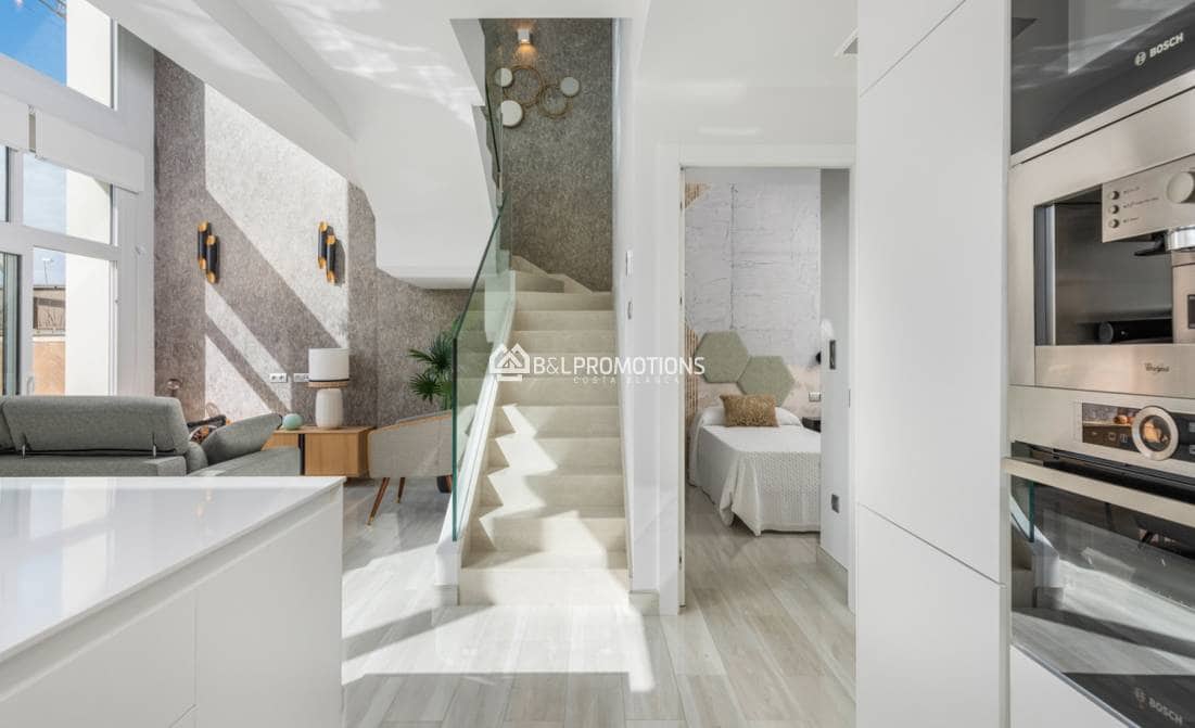 3 bedroom Villa for sale in Los Montesinos with pool garage - € 465,000 (Ref: 8982907)