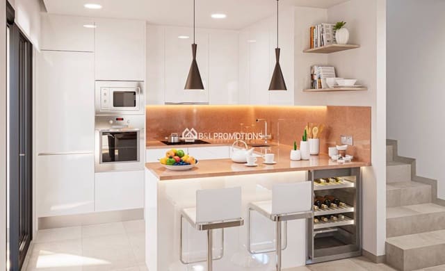 Chalet de 3 habitaciones en Benijófar en venta con piscina - 440.000 € (Ref: 9035599)