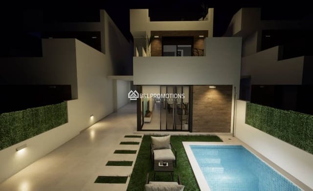 3 bedroom Villa for sale in Centro, Los Alcázares with pool - € 349,900 (Ref: 9180295)