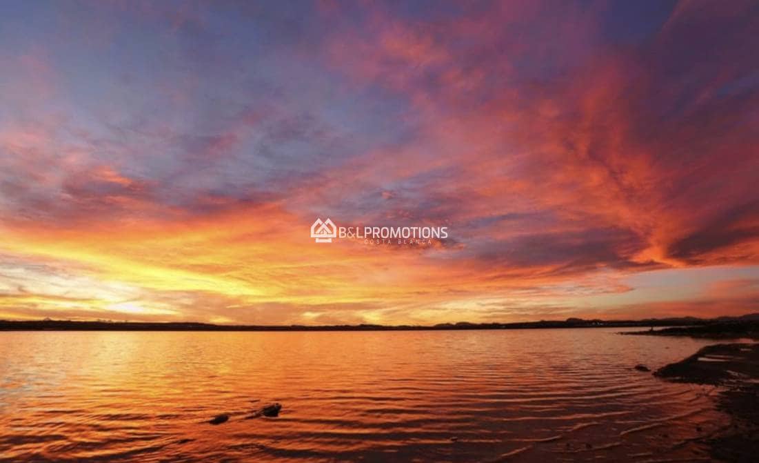 3 makuuhuone Huvila myytävänä paikassa Pilar de la Horadada mukana uima-altaan - 399 000 € (Ref: 9238853)