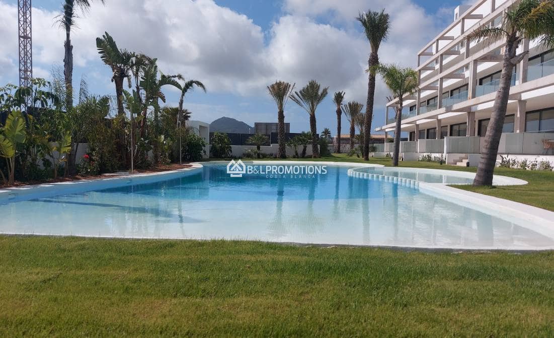 Apartamento de 2 habitaciones en Mar de Cristal en venta con piscina garaje - 305.000 € (Ref: 9922994)
