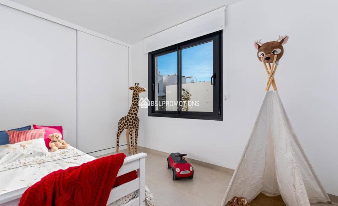 3 sypialnia Willa na sprzedaż w Mar de Cristal z basenem garażem - 549 000 € (Ref: 9966026)