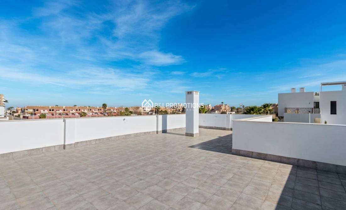 3 sypialnia Willa na sprzedaż w Mar de Cristal z basenem garażem - 549 000 € (Ref: 9966026)