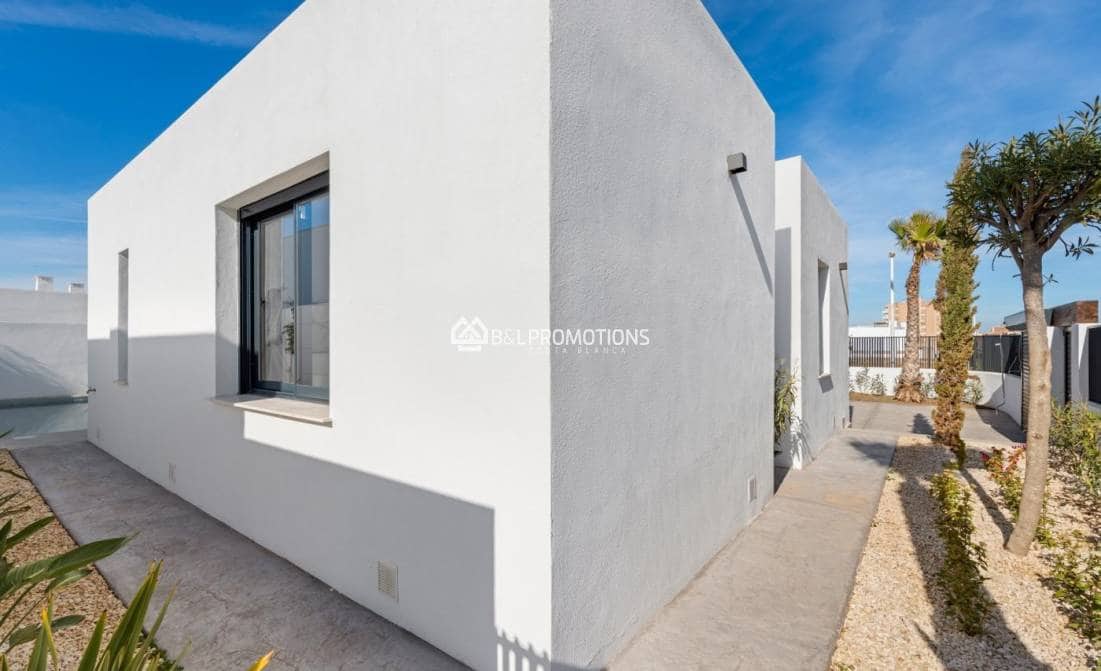 3 sypialnia Willa na sprzedaż w Mar de Cristal z basenem garażem - 549 000 € (Ref: 9966026)