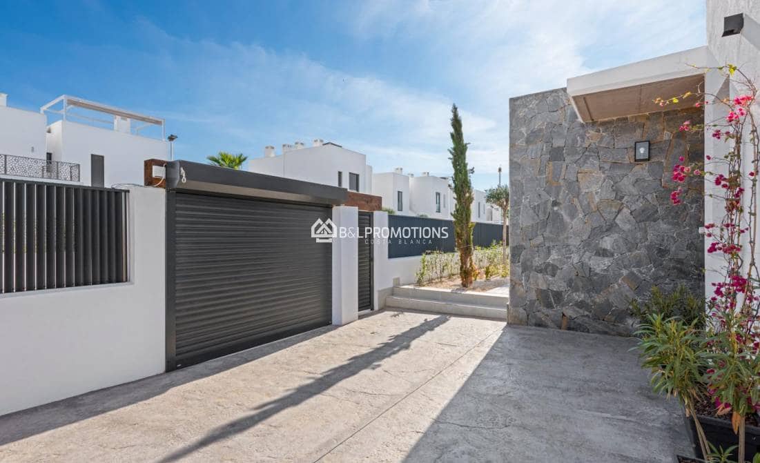 3 sypialnia Willa na sprzedaż w Mar de Cristal z basenem garażem - 549 000 € (Ref: 9966026)