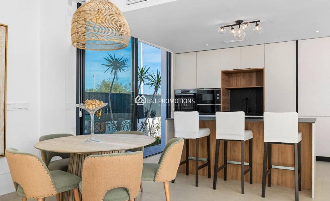 3 sypialnia Willa na sprzedaż w Mar de Cristal z basenem garażem - 549 000 € (Ref: 9966026)
