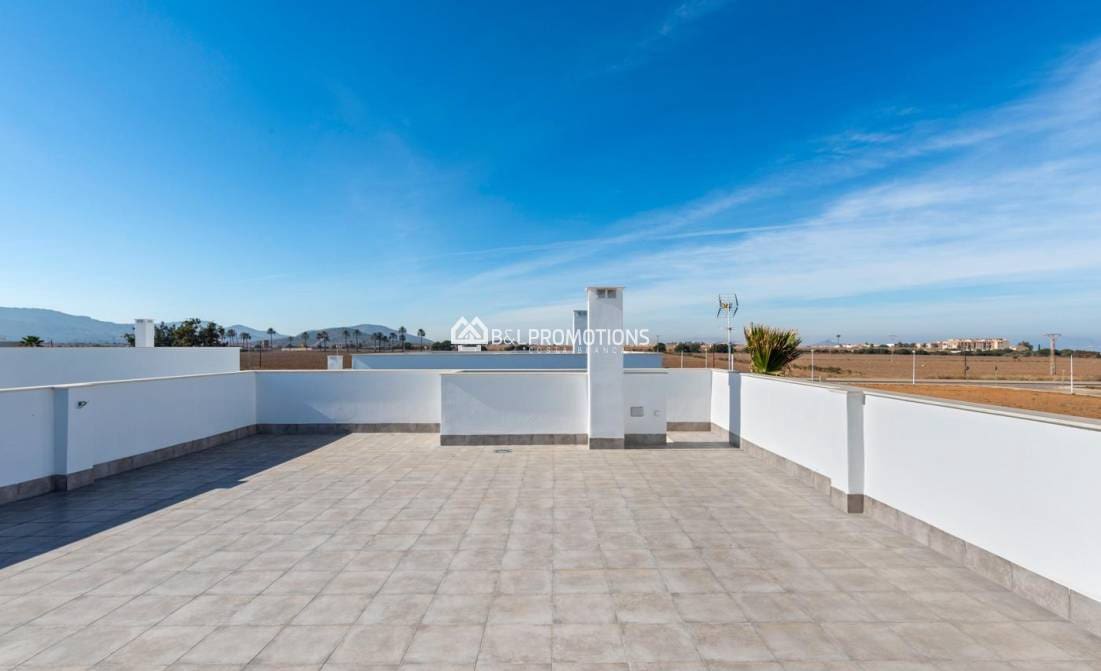 3 sypialnia Willa na sprzedaż w Mar de Cristal z basenem garażem - 549 000 € (Ref: 9966026)
