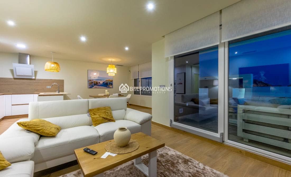 3 sypialnia Willa na sprzedaż w Ciudad Quesada z basenem garażem - 550 000 € (Ref: 9969076)