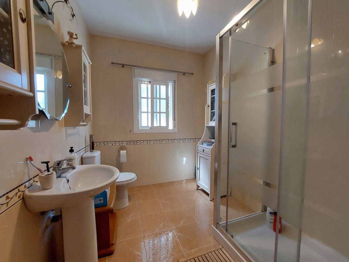 Chalet de 4 habitaciones en Chiclana de la Frontera en venta con piscina garaje - 274.950 € (Ref: 10042254)