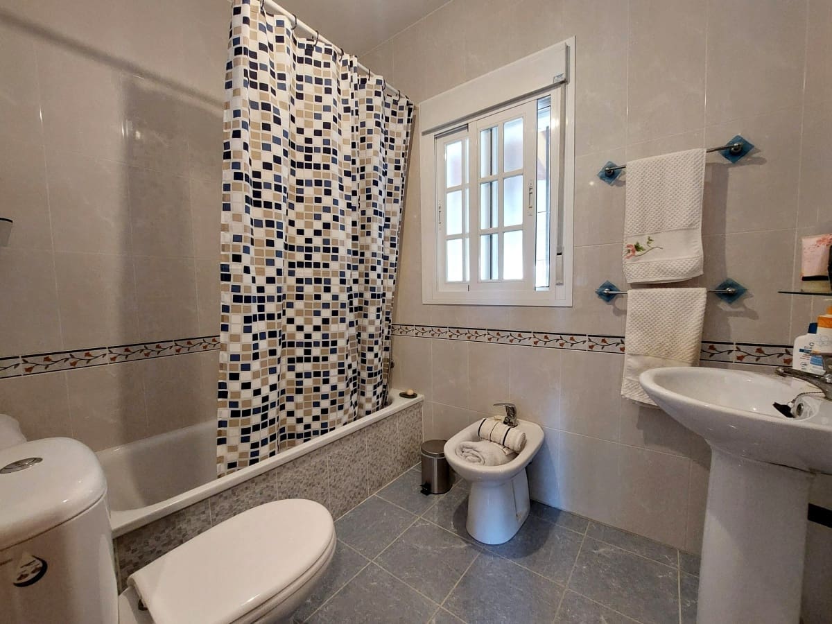 Chalet de 4 habitaciones en Chiclana de la Frontera en venta con piscina garaje - 274.950 € (Ref: 10042254)