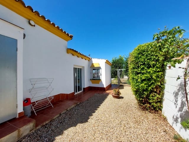 Chalet de 4 habitaciones en Chiclana de la Frontera en venta con piscina garaje - 274.950 € (Ref: 10042254)
