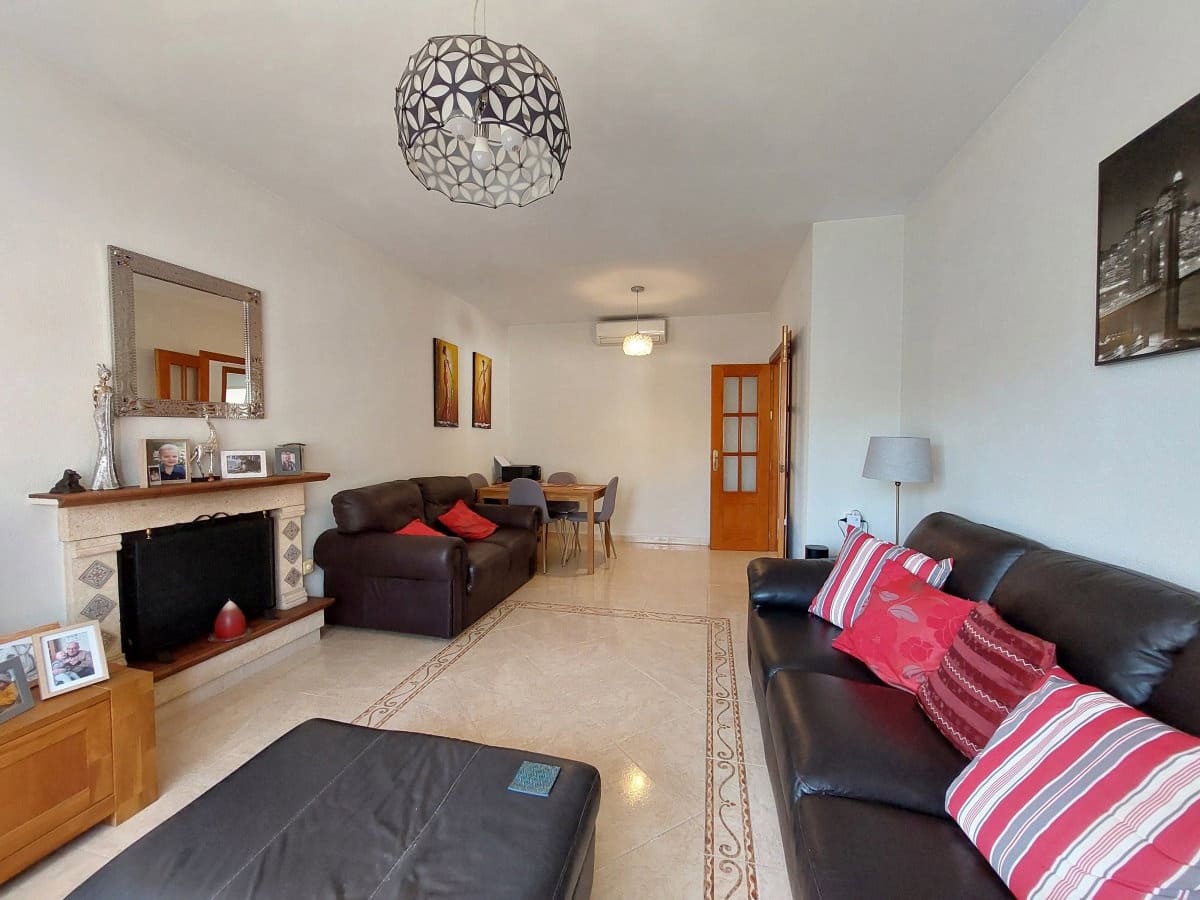 4 bedroom Villa for sale in Chiclana de la Frontera with pool garage - € 305,000 (Ref: 10042254)