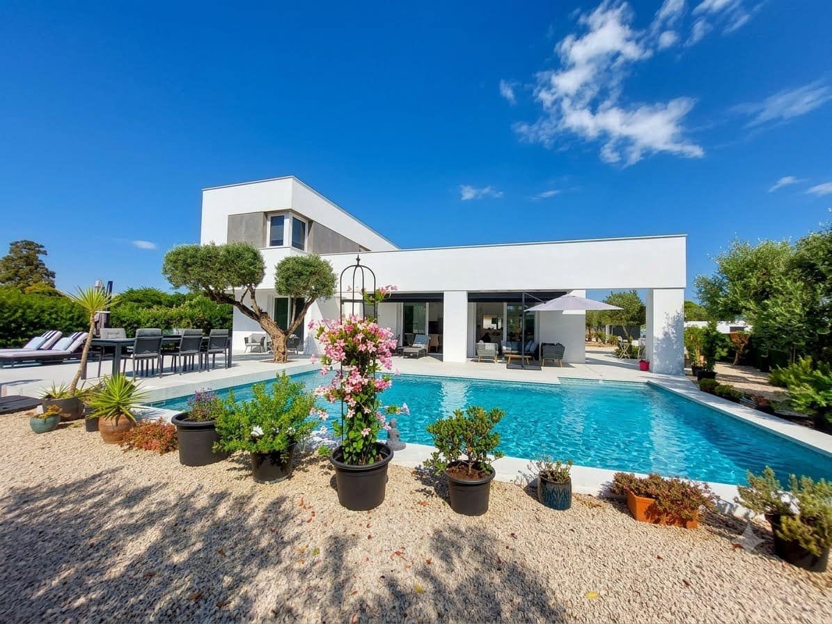 3 slaapkamer Villa te koop in Chiclana de la Frontera met zwembad garage - € 1.300.000 (Ref: 10091394)