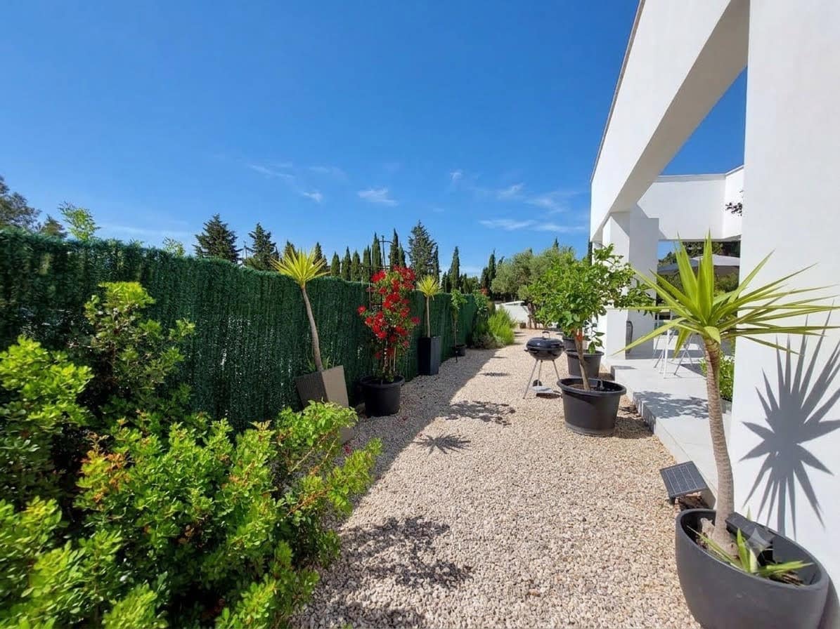3 slaapkamer Villa te koop in Chiclana de la Frontera met zwembad garage - € 1.300.000 (Ref: 10091394)