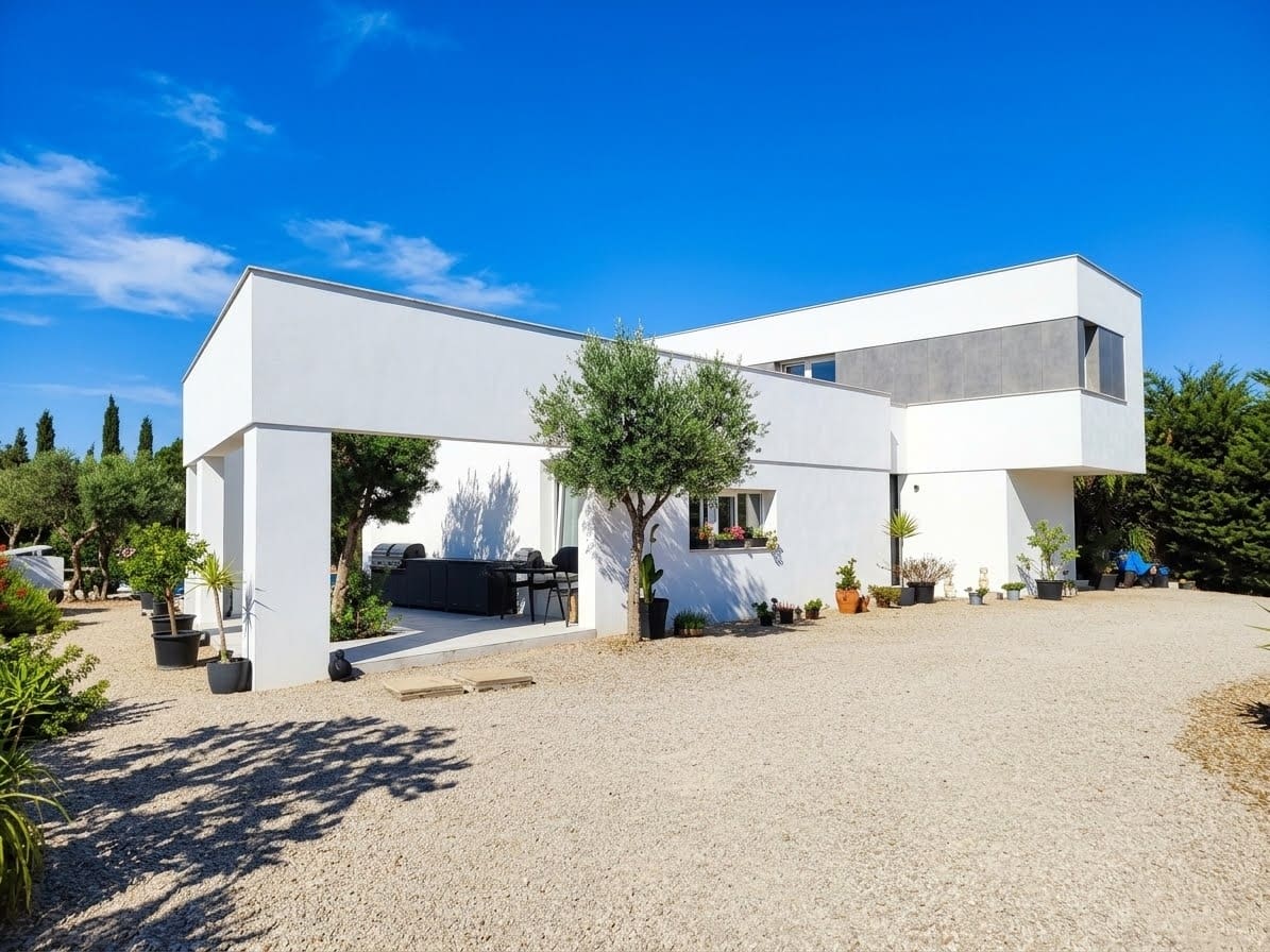 3 slaapkamer Villa te koop in Chiclana de la Frontera met zwembad garage - € 1.300.000 (Ref: 10091394)