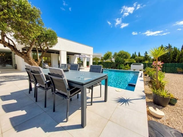 3 slaapkamer Villa te koop in Chiclana de la Frontera met zwembad garage - € 1.300.000 (Ref: 10091394)