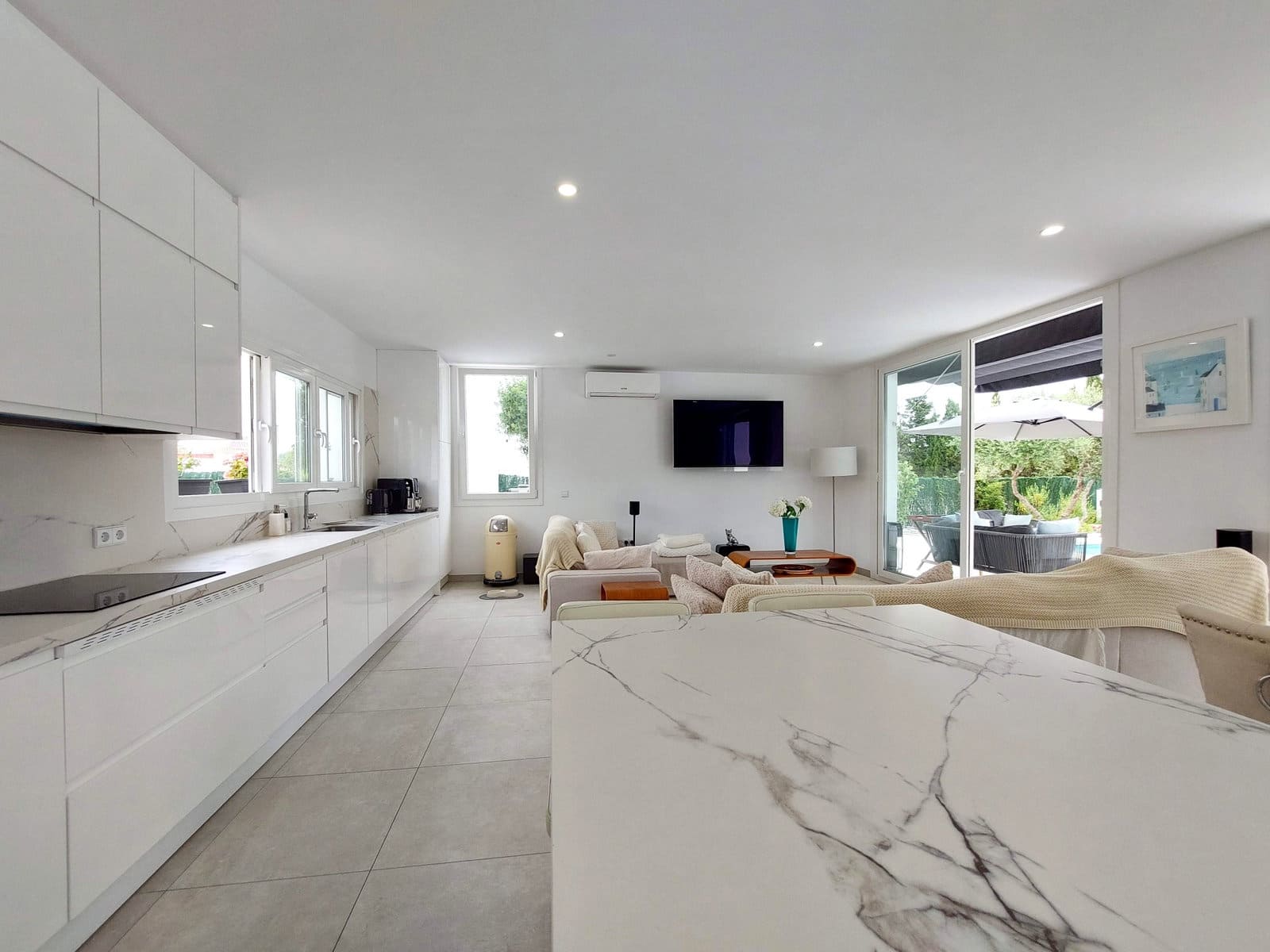 3 slaapkamer Villa te koop in Chiclana de la Frontera met zwembad garage - € 1.300.000 (Ref: 10091394)