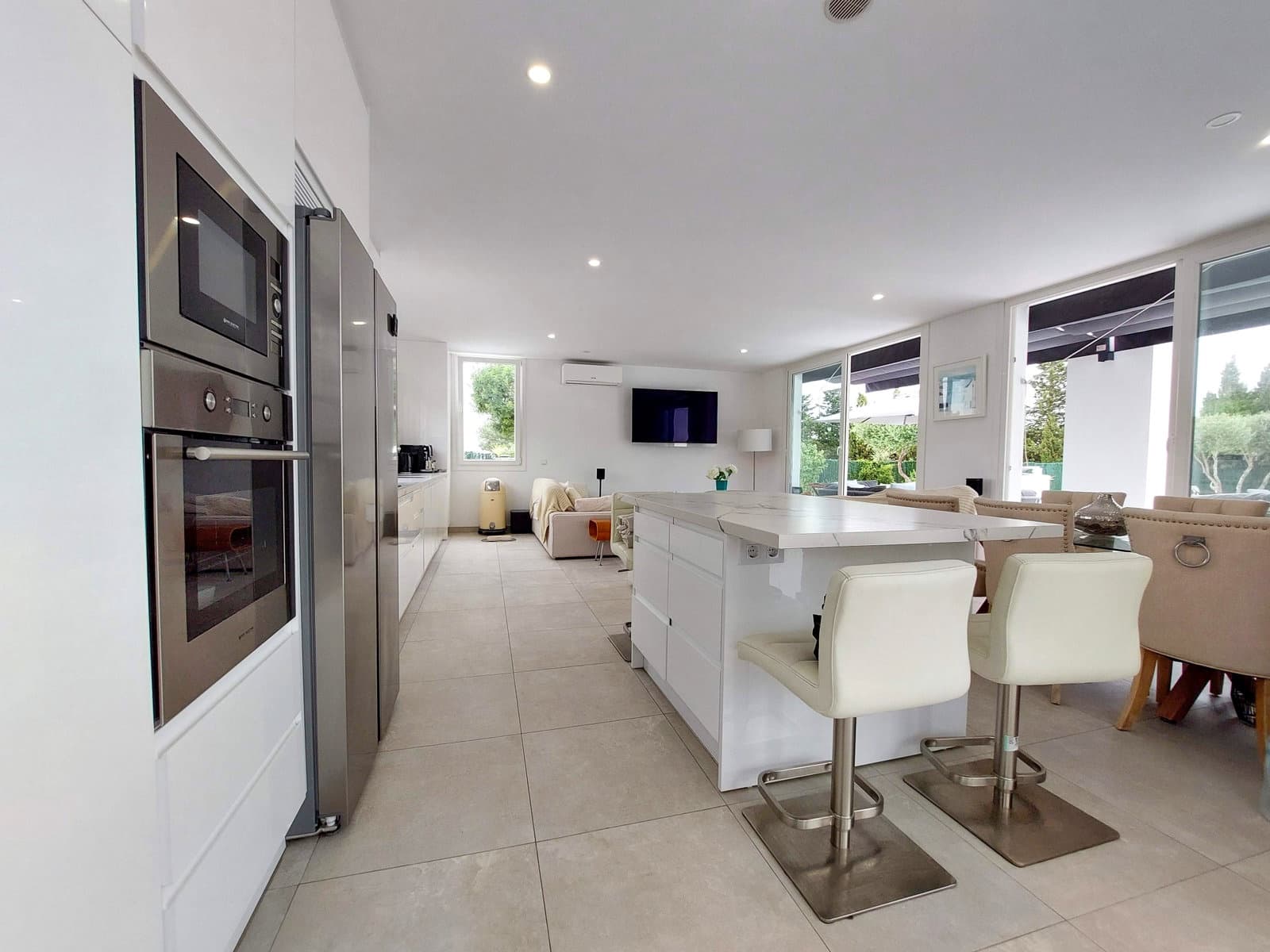 3 slaapkamer Villa te koop in Chiclana de la Frontera met zwembad garage - € 1.300.000 (Ref: 10091394)