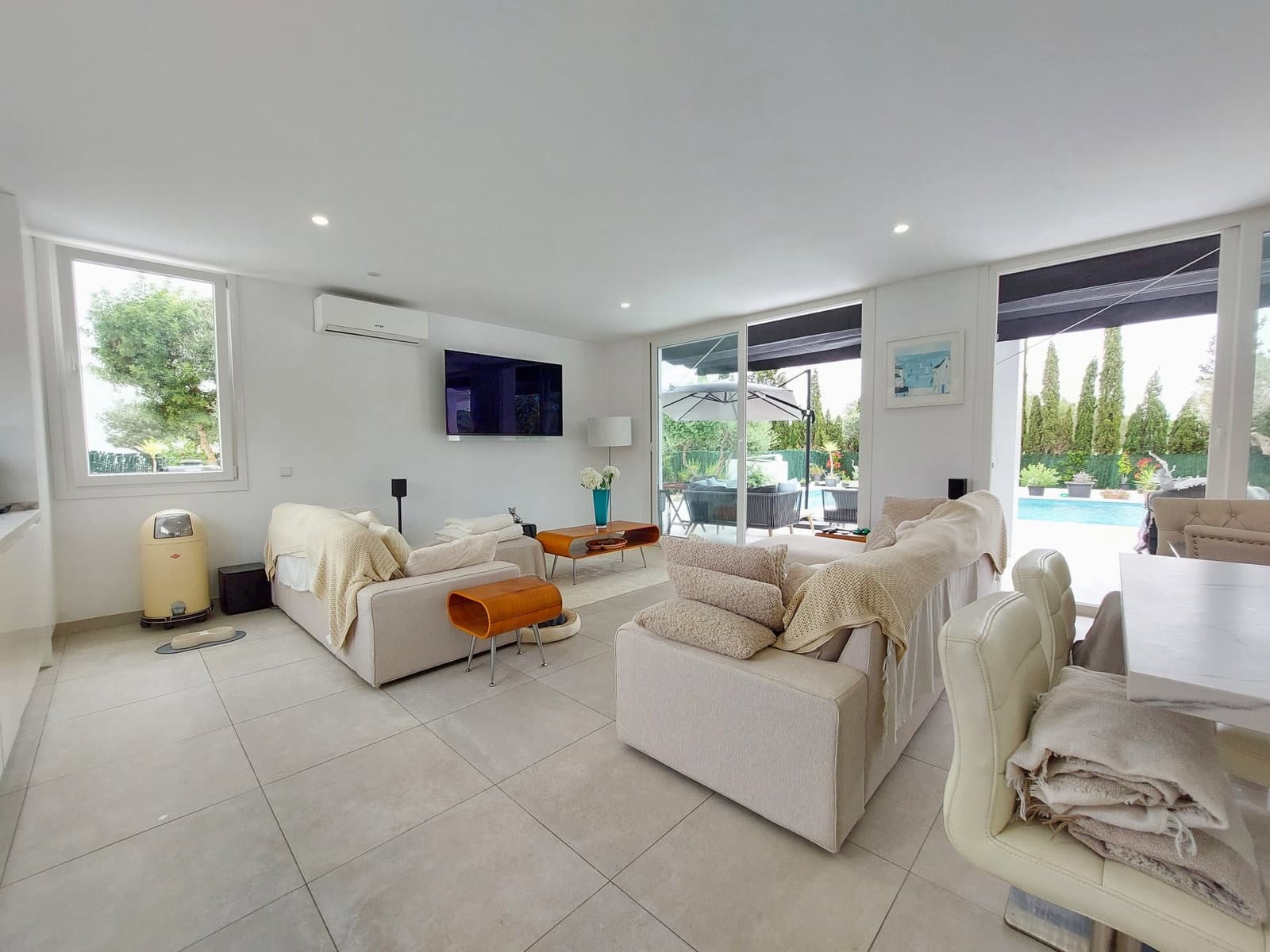 3 slaapkamer Villa te koop in Chiclana de la Frontera met zwembad garage - € 1.300.000 (Ref: 10091394)