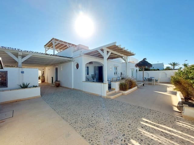 3 sypialnia Willa na sprzedaż w Vejer de la Frontera z basenem - 990 000 € (Ref: 10091395)