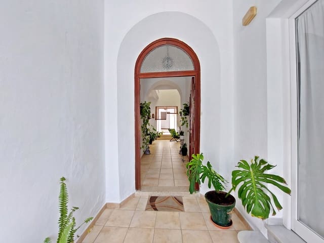 6 bedroom Townhouse for sale in Medina-Sidonia - € 395,000 (Ref: 7144672)