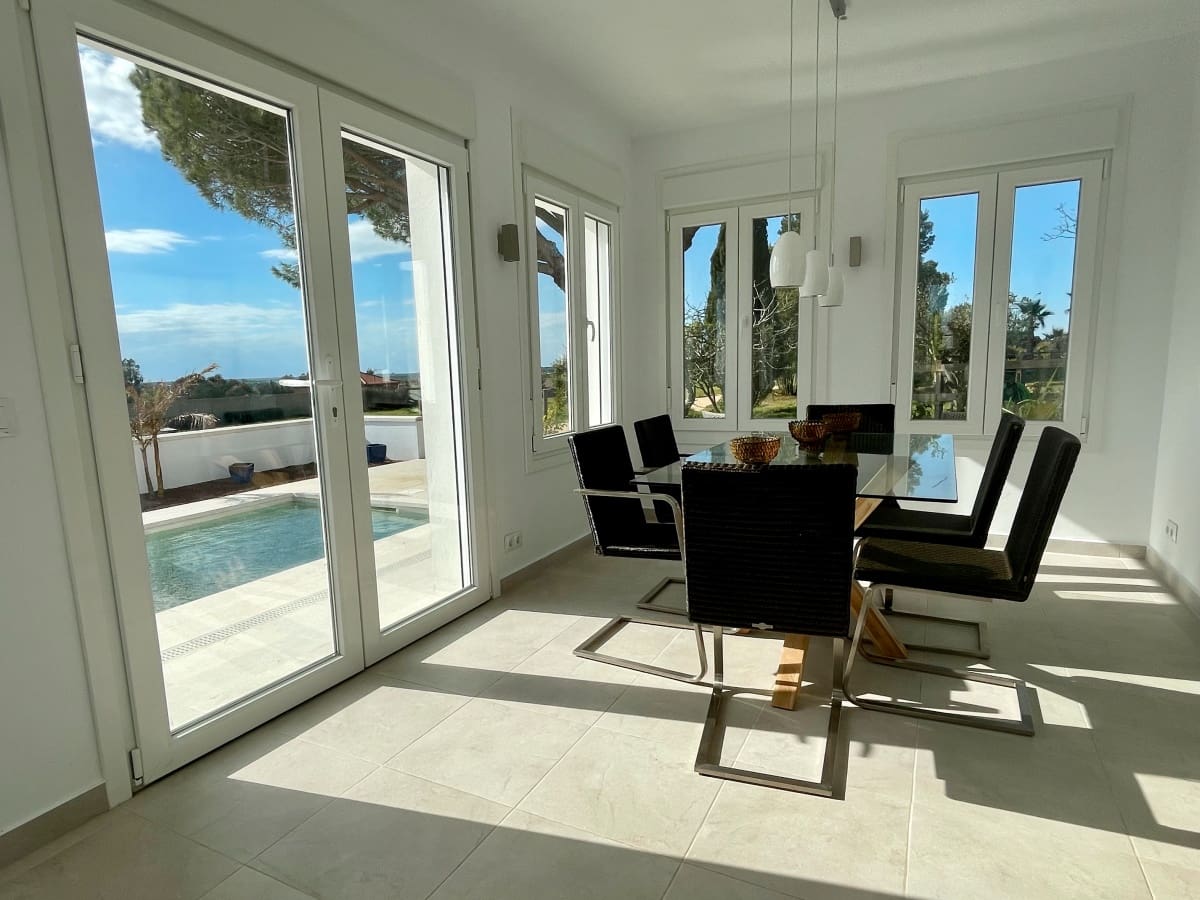 2 soveværelse Villa til salg i Chiclana de la Frontera med swimmingpool - € 490.000 (Ref: 7430799)