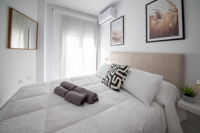 10 bedroom Townhouse for sale in Conil de la Frontera - € 1,550,000 (Ref: 8418968)