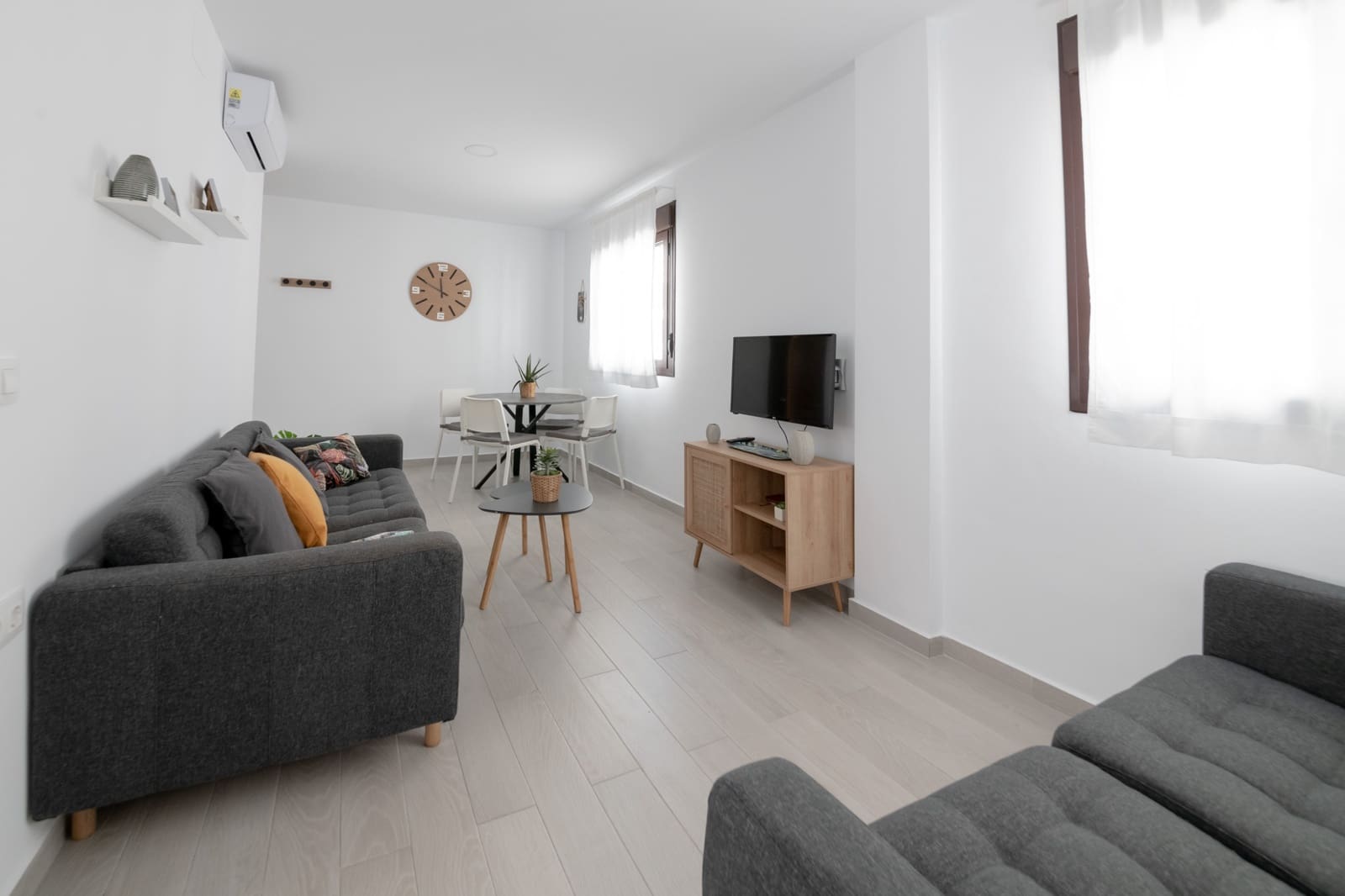 10 soveværelse Byhus til salg i Conil de la Frontera - € 1.550.000 (Ref: 8418968)