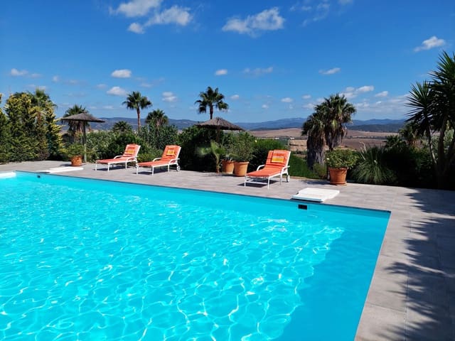 5 chambre Villa/Maison à vendre à Benalup avec piscine garage - 825 000 € (Ref: 8555351)