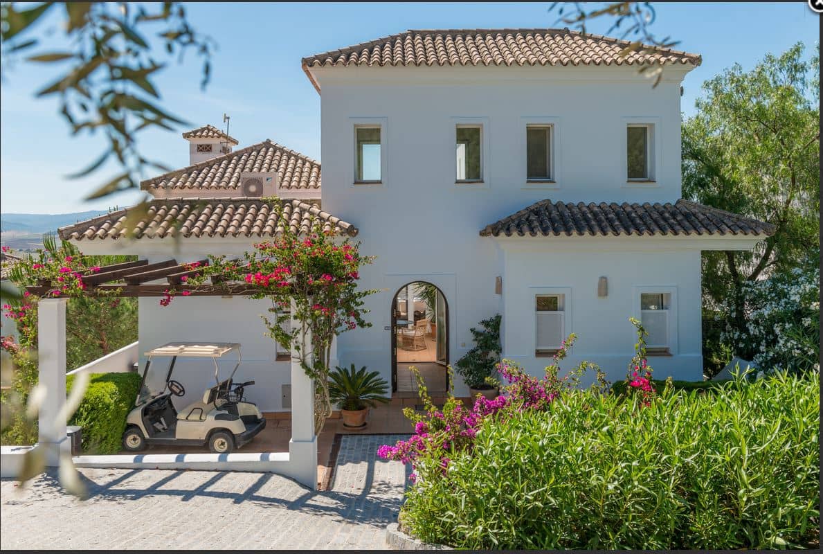 5 soveværelse Villa til salg i Benalup med swimmingpool garage - € 825.000 (Ref: 8555351)