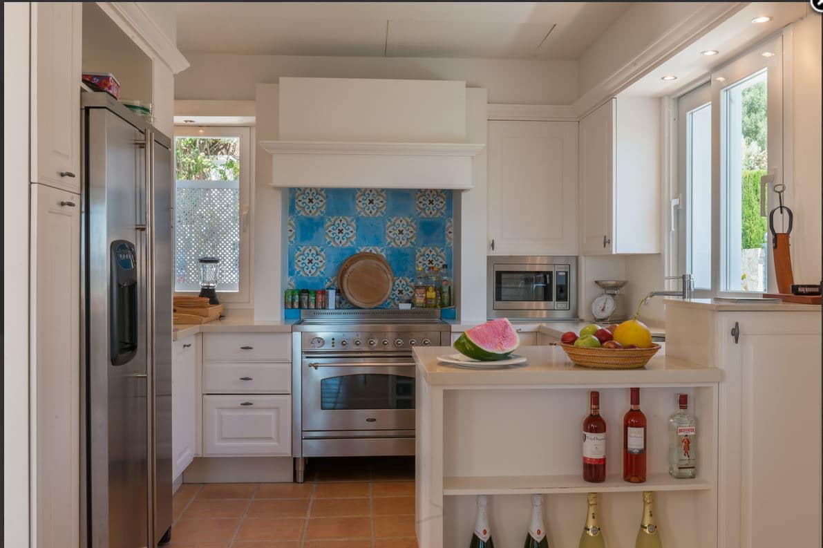 5 soveværelse Villa til salg i Benalup med swimmingpool garage - € 825.000 (Ref: 8555351)