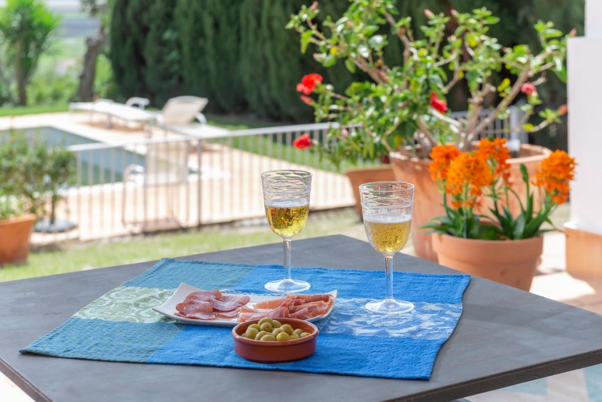 5 soveværelse Villa til salg i Benalup med swimmingpool garage - € 825.000 (Ref: 8555351)