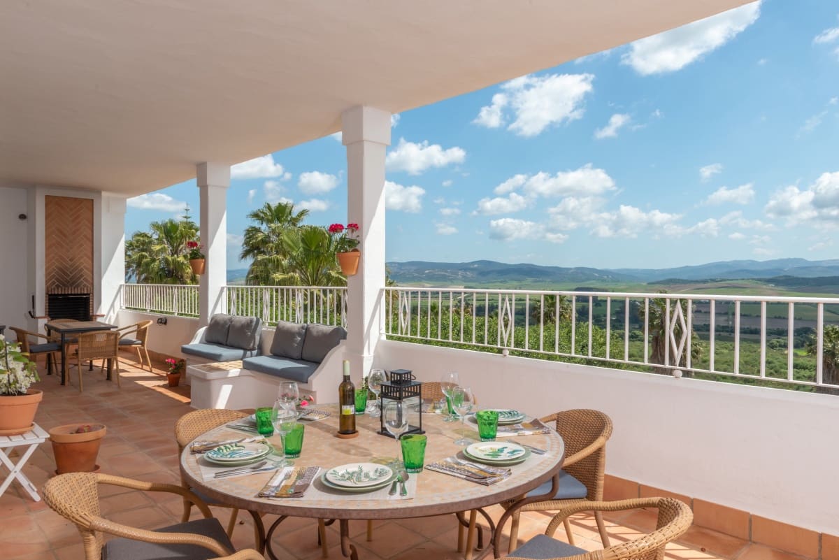 5 soveværelse Villa til salg i Benalup med swimmingpool garage - € 825.000 (Ref: 8555351)