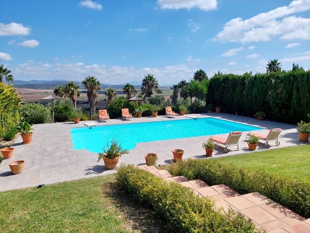 5 chambre Villa/Maison à vendre à Benalup avec piscine garage - 825 000 € (Ref: 8555351)