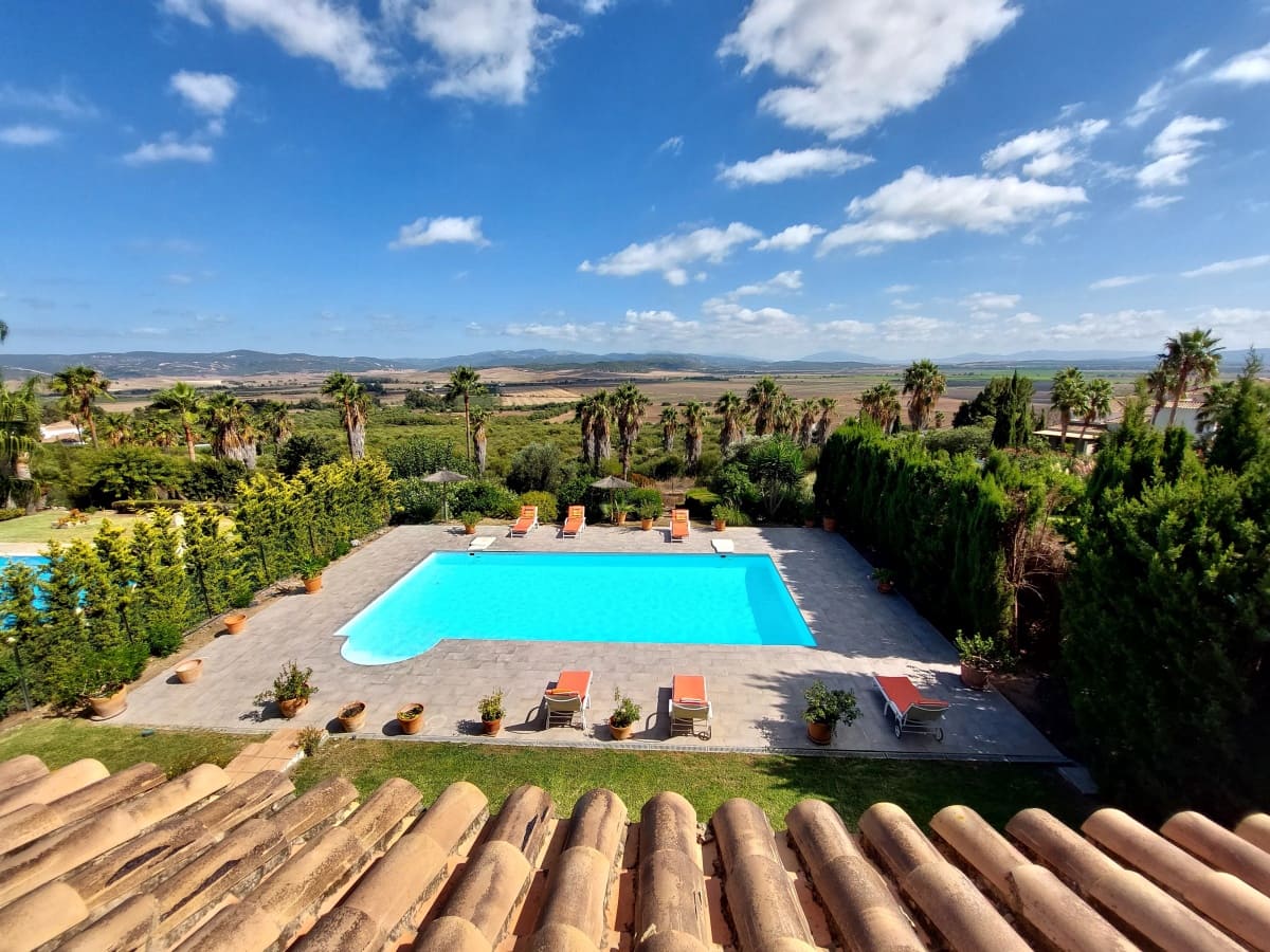 5 soveværelse Villa til salg i Benalup med swimmingpool garage - € 825.000 (Ref: 8555351)