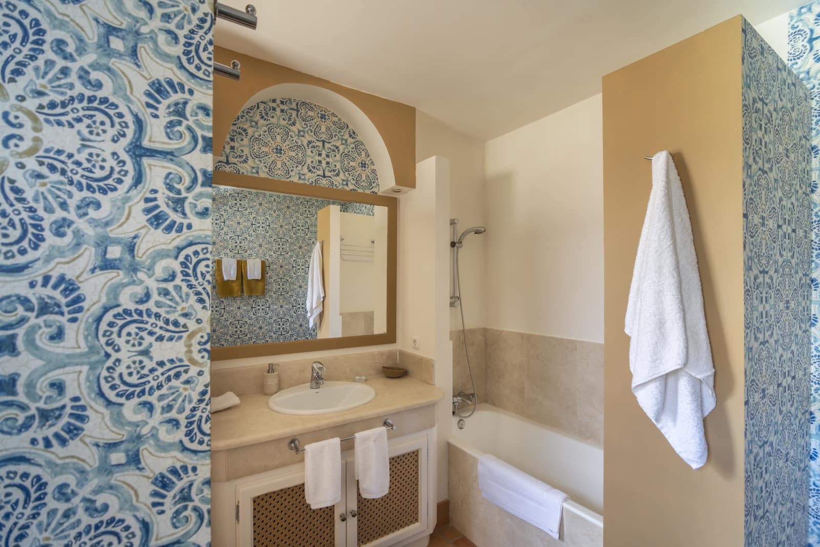 5 soveværelse Villa til salg i Benalup med swimmingpool garage - € 825.000 (Ref: 8555351)