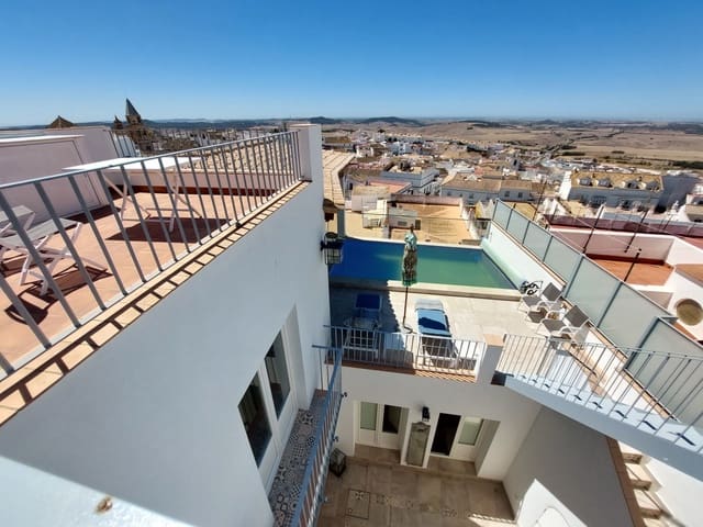 3 bedroom Townhouse for sale in Medina-Sidonia with pool - € 575,000 (Ref: 8578444)