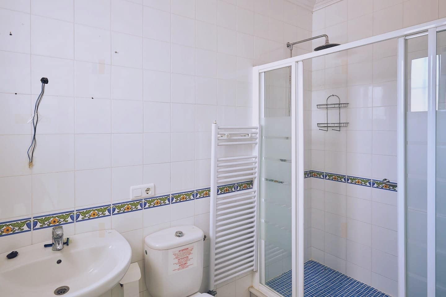 6 soveværelse Finca/Landehus til salg i Olvera med swimmingpool garage - € 450.000 (Ref: 8710536)