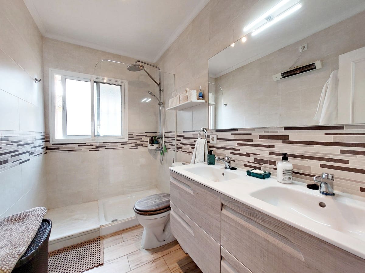 4 soveværelse Villa til salg i Chiclana de la Frontera med swimmingpool garage - € 375.000 (Ref: 8971696)