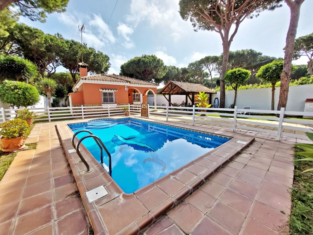 4 soveværelse Villa til salg i Chiclana de la Frontera med swimmingpool garage - € 375.000 (Ref: 8971696)