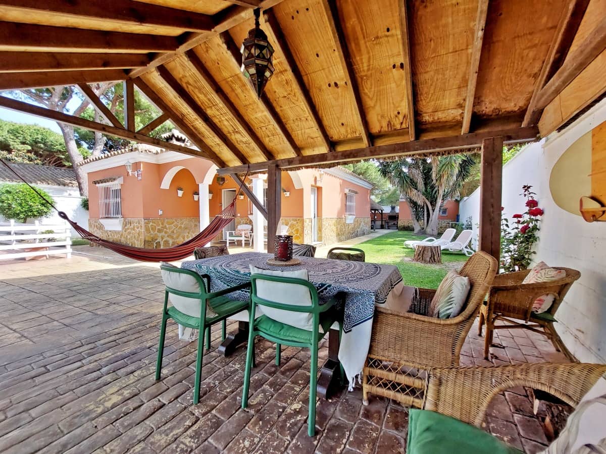 4 soveværelse Villa til salg i Chiclana de la Frontera med swimmingpool garage - € 375.000 (Ref: 8971696)